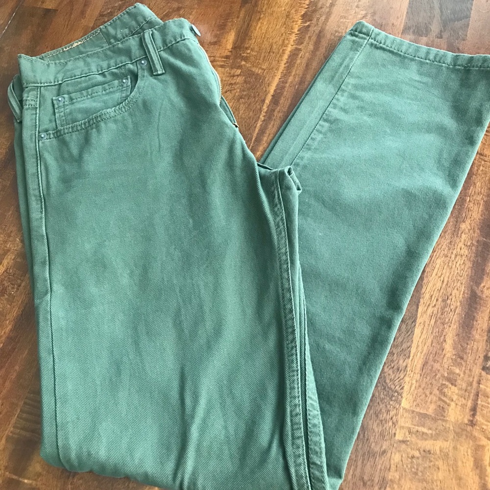 Green Levi’s 502 W31 L32